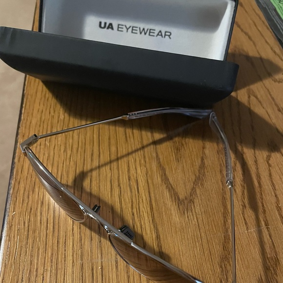 Women’s Under Armour sunglasses - Picture 3 of 5